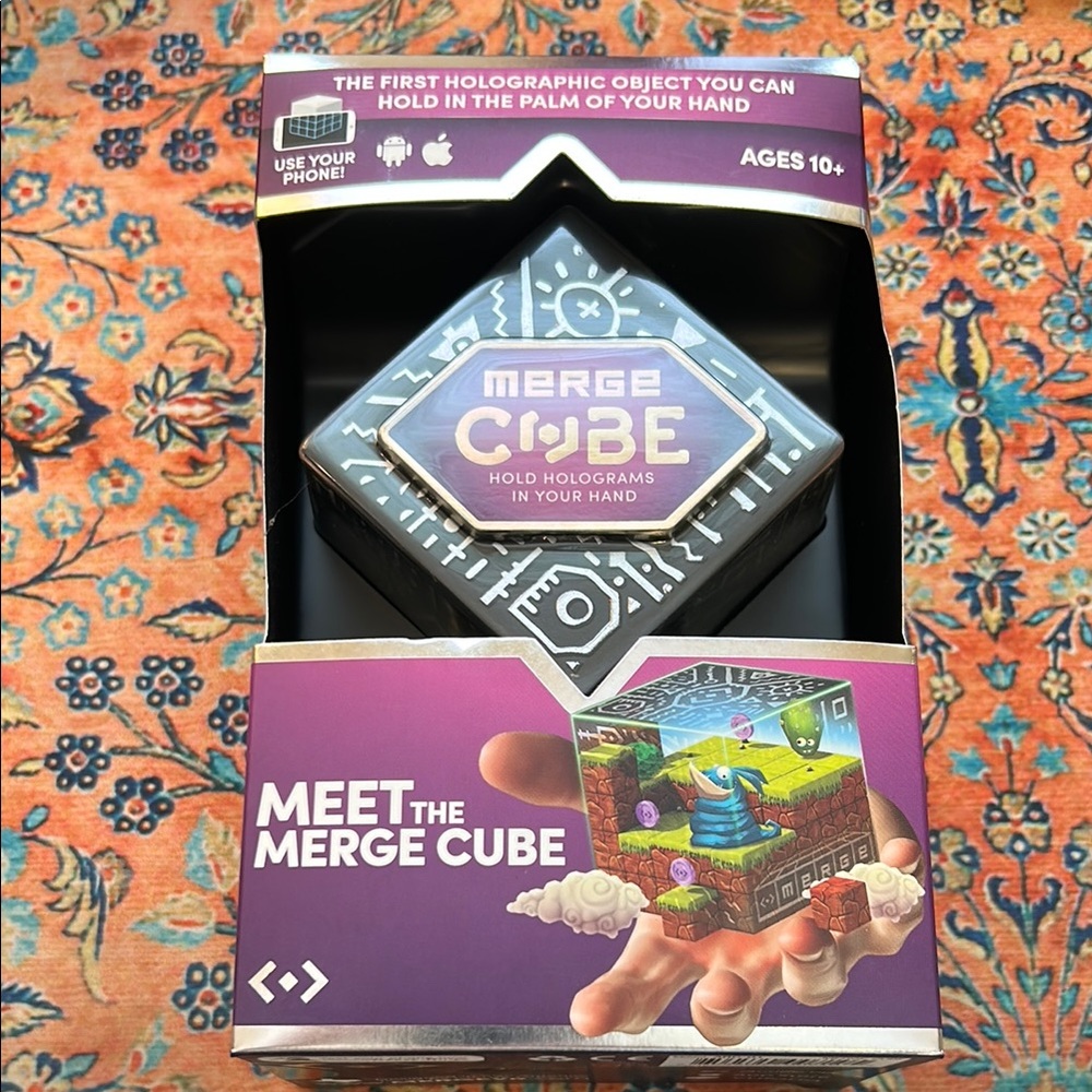 Merge Cube Holographic Toy